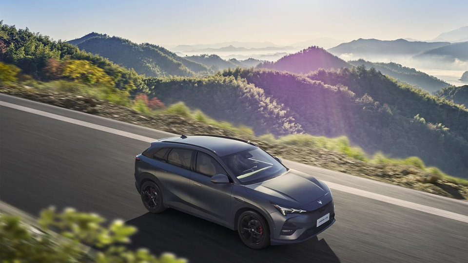 科技动能密集释放 黑料吃瓜
90天发布8款品质新车